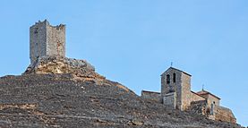 Archivo:Torre de Moñúx, Soria, España, 2015-12-29, DD 63