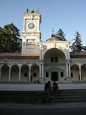 Archivo:Udine, piazza della libertà, torre dell'orologio 00
