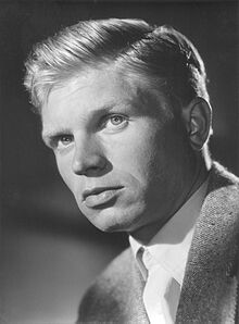 Young Hardy Krüger.jpg