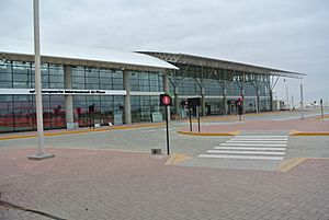 Archivo:Aeropuerto Pisco 2015