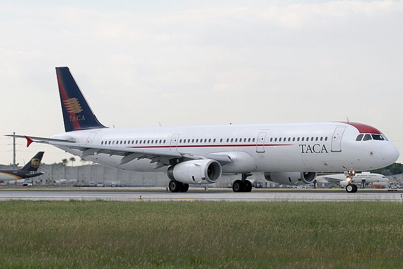 Airbus A321-231, TACA AN1768976