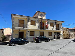 Archivo:Ayuntamiento de Solosancho