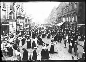 Archivo:Bal populaire du 14 juillet 1912 (Paris)
