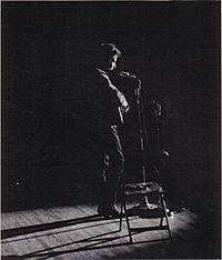 Archivo:Bob Dylan in November 1963-4