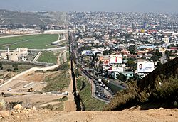 Archivo:Border USA Mexico