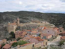 Vista panorámica de Castielfabib desde la Torreta