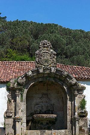 Archivo:Escudo de armas no Pazo de Santa Cruz de Ribadulla - 03