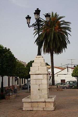 Archivo:Fuente de la Palmera