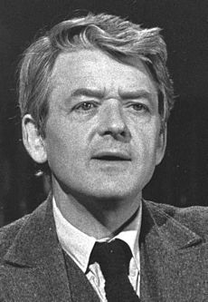 Archivo:Hal Holbrook Our Town 1977 (cropped)