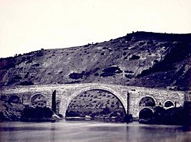 Jean Laurent - Puente Ariza, Úbeda (1867).jpg