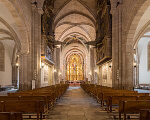 Archivo:Mondoñedo Cathedral 2023 - Nave