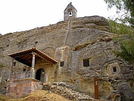 Olleros de Pisuerga - Ermita rupestre de San Justo y San Pastor 05.jpg