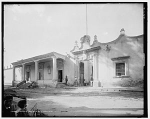 Archivo:Palacio de cortes coyoacán