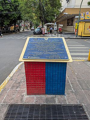 Archivo:Placa conmemorativa de la fundación del Atlante Fútbol Club