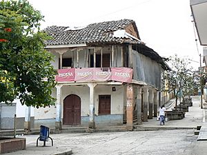 Archivo:Plaza Irupana