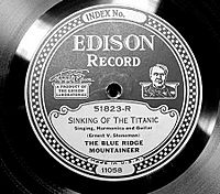 Archivo:Record label of "Sinking of the Titanic" by Ernest Stoneman, Edison Diamond Disc 51823-R
