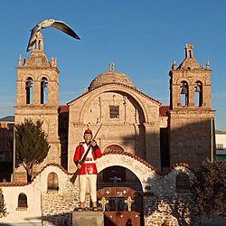 Templo principal de Santiago de Machaca.jpg