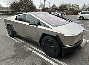 Archivo:Tesla Cybertruck Parked