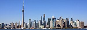 Archivo:Toronto Skyline Wide 2014