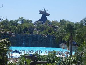Archivo:WDW Typhoon Lagoon Surf Pool