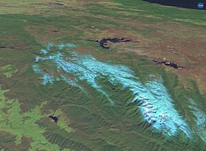 Archivo:Worldwind-SnowyMountains