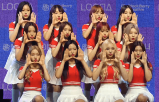 180820 Loona at their debut showcase (2).png