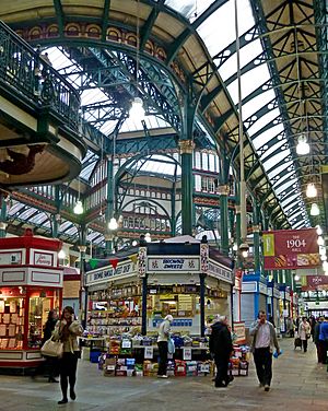 Archivo:1904 Hall, Kirkgate Market, Leeds, West Yorkshire (Taken by Flickr user 27th February 2012)