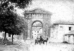 Archivo:Arco La Cavada 1890