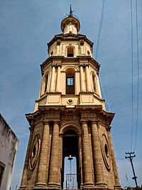 Archivo:Campanario de la Catedral