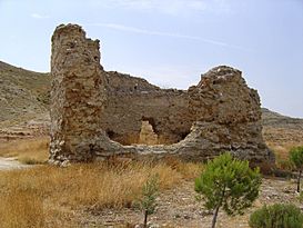 Castillo arabe de Orosa. - panoramio.jpg