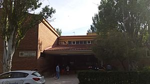 Archivo:Centro Asociado UNED Albacete Virgen de la Milagrosa