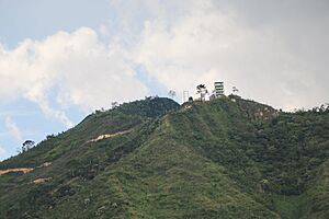 Archivo:Cerro del andaki