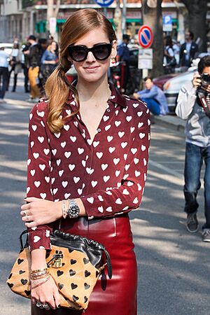 Archivo:Chiara Ferragni - Giorgio Armani Show - Milan Fashion Week - 23 Sept. 2013