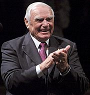 Archivo:Ernest Borgnine 2006