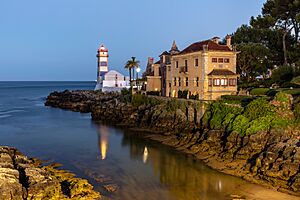 Archivo:Faro de Santa Marta, Cascais, Portugal, 2022-07-25, DD 13-15 HDR