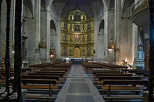 Archivo:Iglesia de Santiago el Real (Logroño). Interior