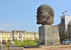 Lenin's head 02.jpg