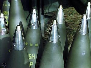 Archivo:M107 Shells