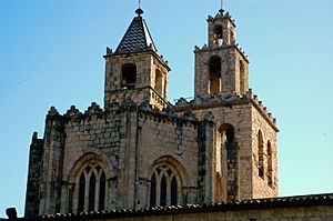 Archivo:Monestir de Sant Cugat - Cimbori