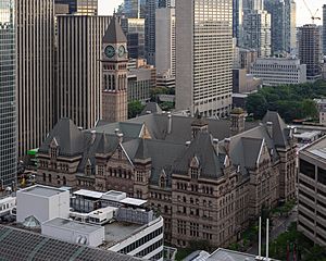 Archivo:Old Toronto City Hall August 2017 01