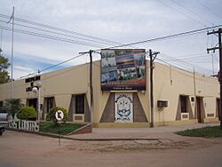 Palacio de la Municipalidad de Las Lomitas.jpg