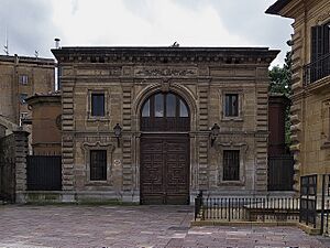 Archivo:Palacio del Duque del Parque. Caballerizas