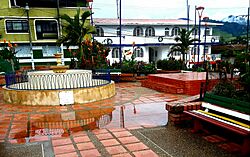 Roncesvalles, Tolima. Parque Santander.jpg