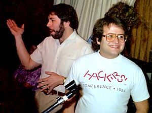 Archivo:Steve Wozniak and Andy Hertzfeld 1985