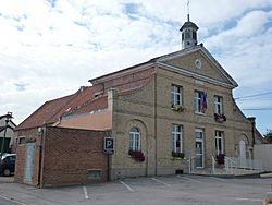 Tatinghem (Pas-de-Calais, Fr) mairie.JPG