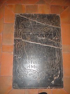 Archivo:Tumba de Enrique de Castilla, duque de Medina Sidonia e hijo ilegítimo de Enrique II de Castilla (Mezquita-catedral de Córdoba)