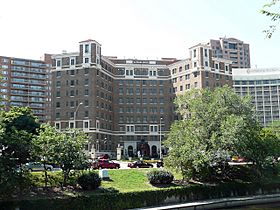 Villa Serena Apartment Hotel.jpg