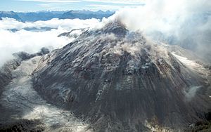 Archivo:Volcán Chaitén-Sam Beebe-Ecotrust