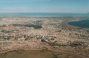 Archivo:Vue Tunis