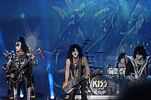Archivo:W0854-Hellfest2013 Kiss 69933